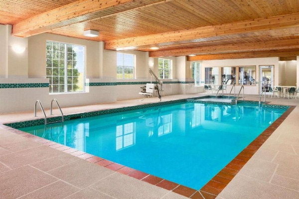 Country Inn & Suites by Radisson Kenosha - Pleasant Prairie image 13